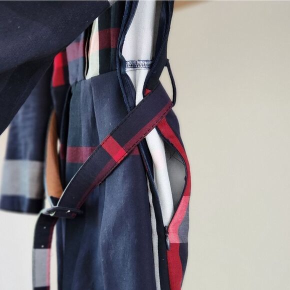 Sophisticated Blue and Red Cape with Classic Silhouette - Picture 5 of 11